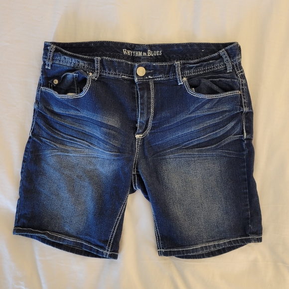 Rhythm in Blues Women's Stretch Blue Jean Shorts Denim Size 12 - Picture 3 of 9